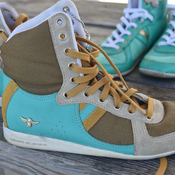 **CLEARANCE** Creative Rec Sneakers - Picture 3 of 11